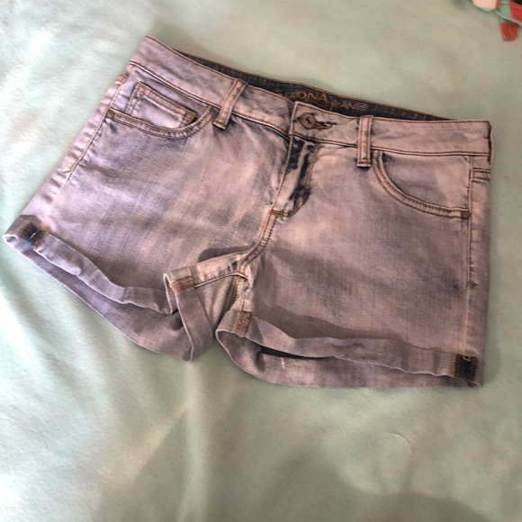 Arizona jean shorts size 5 - Picture 2 of 7